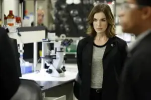 02x05 - A Hen in The Wolfhouse
