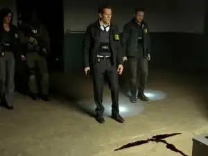 03x02 - Boxed In
